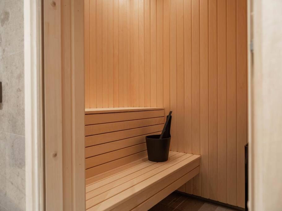Chic Are Apt For 6 Ski-In-Ski-Out With Sauna Екстер'єр фото